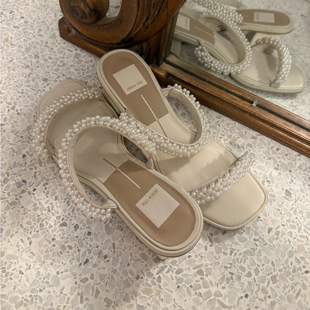 Dolce Vita WORN ONCE Elegant Cream Pearl-Embellished Sandals